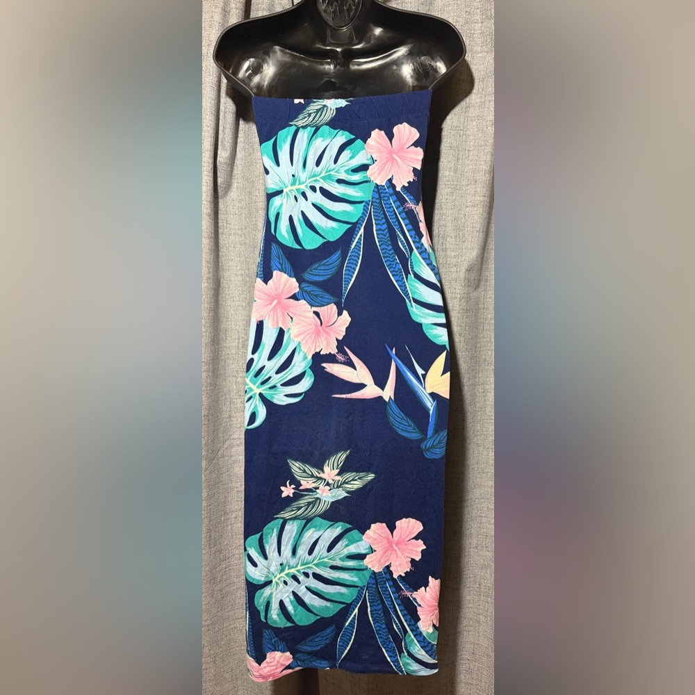 Strapless Fitted Hawaiian Print Dress Floral Design